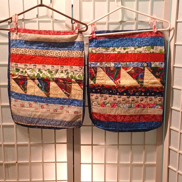 2 Holiday/Christmas Table place Mats for completion 4974 - Picture 4 of 8